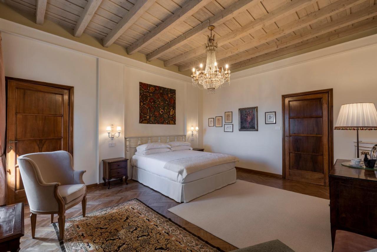 Bed and Breakfast Foresteria Di Palazzo Radici Bergamo Exterior foto