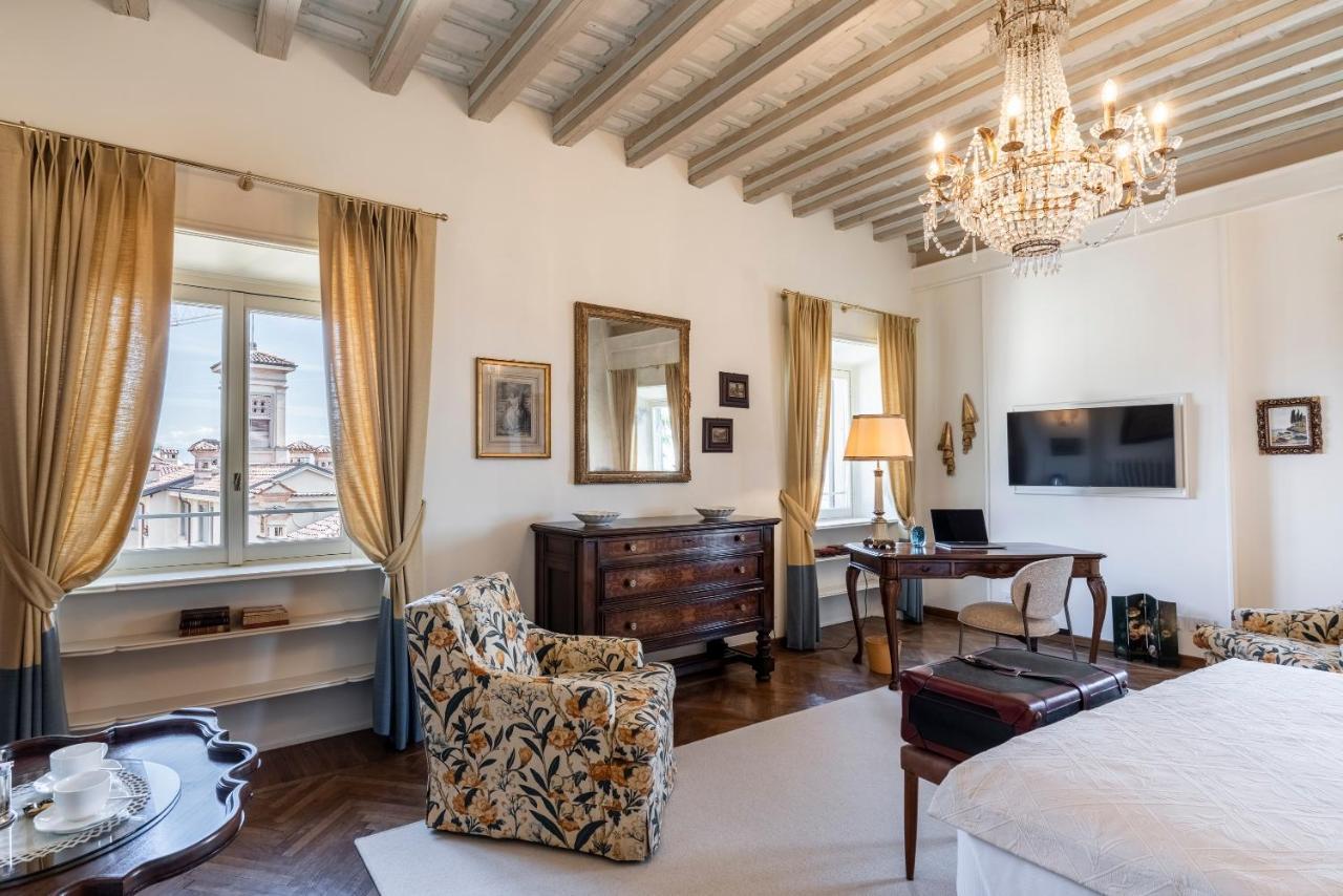 Bed and Breakfast Foresteria Di Palazzo Radici Bergamo Exterior foto